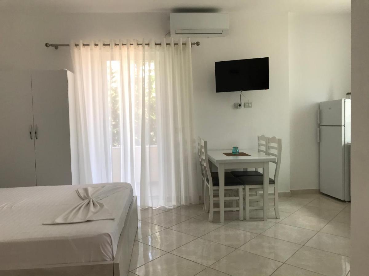 Hotel Seahorse Ksamil Exterior foto