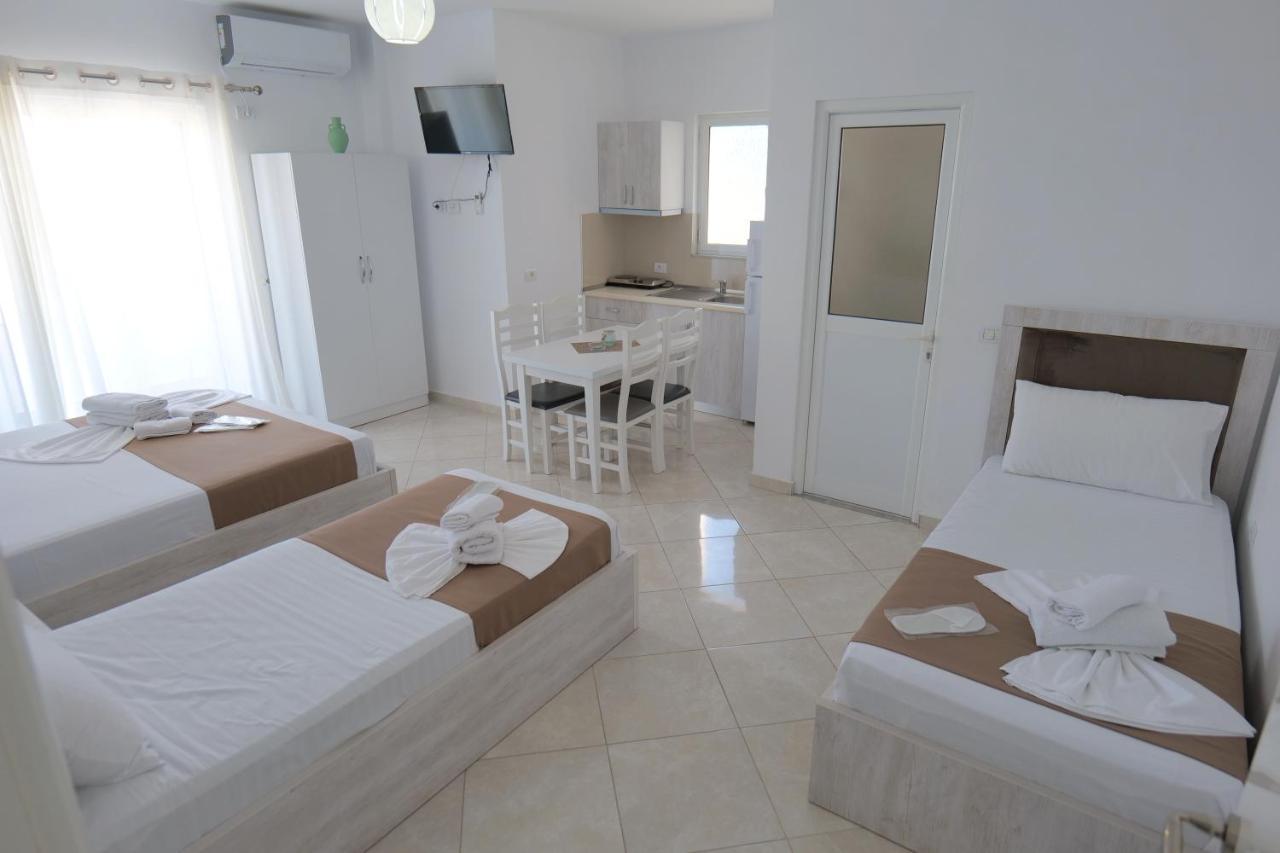 Hotel Seahorse Ksamil Exterior foto