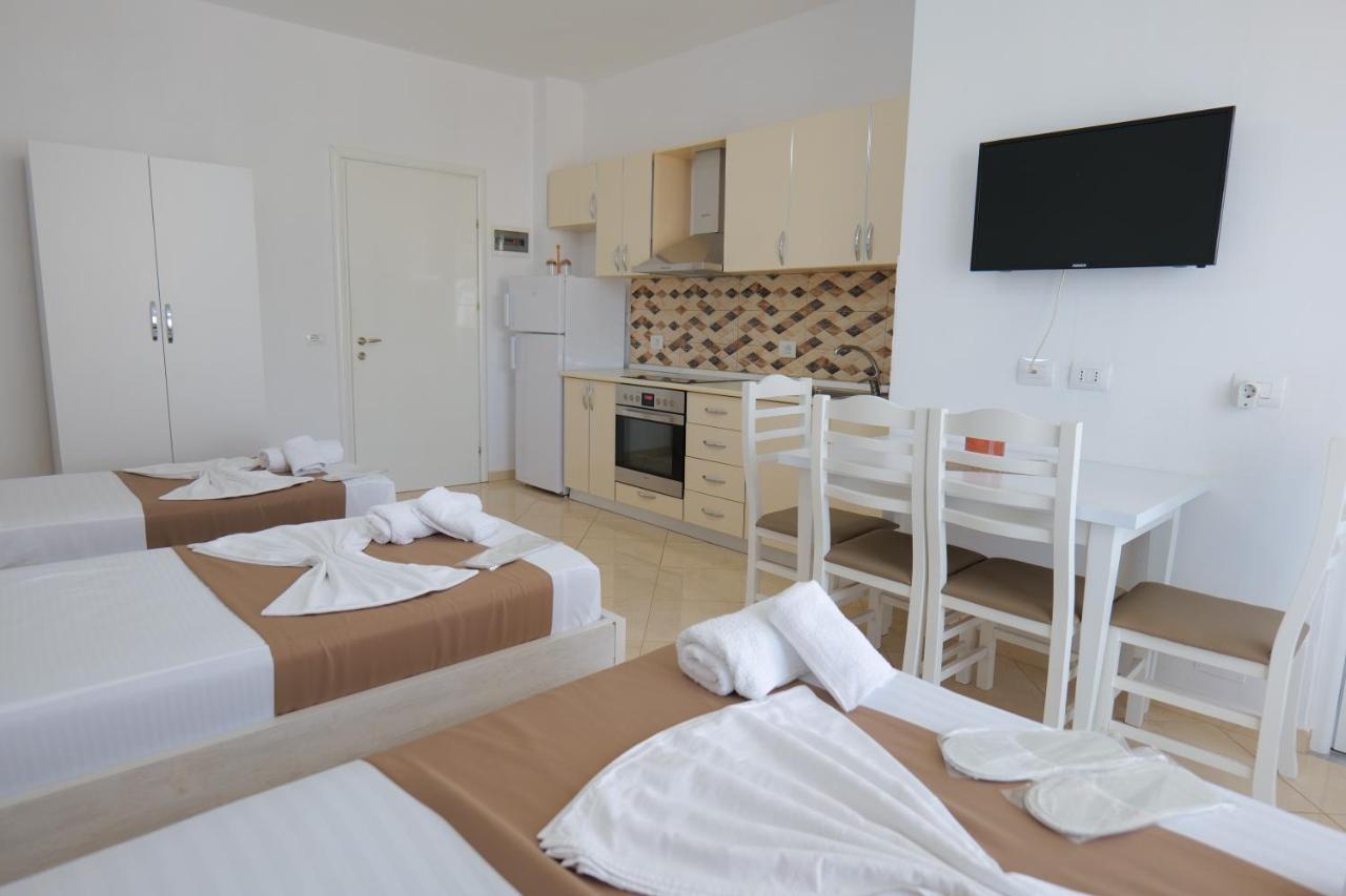 Hotel Seahorse Ksamil Exterior foto