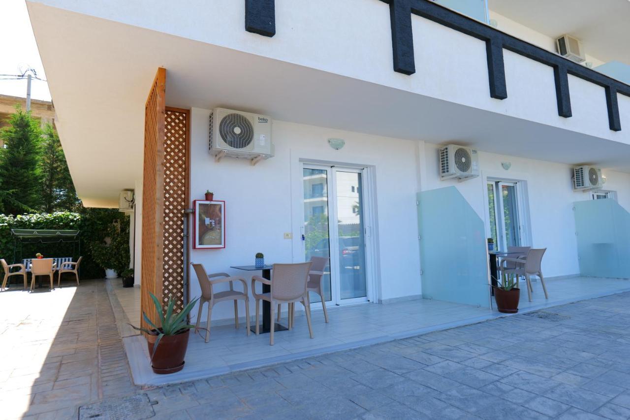 Hotel Seahorse Ksamil Exterior foto