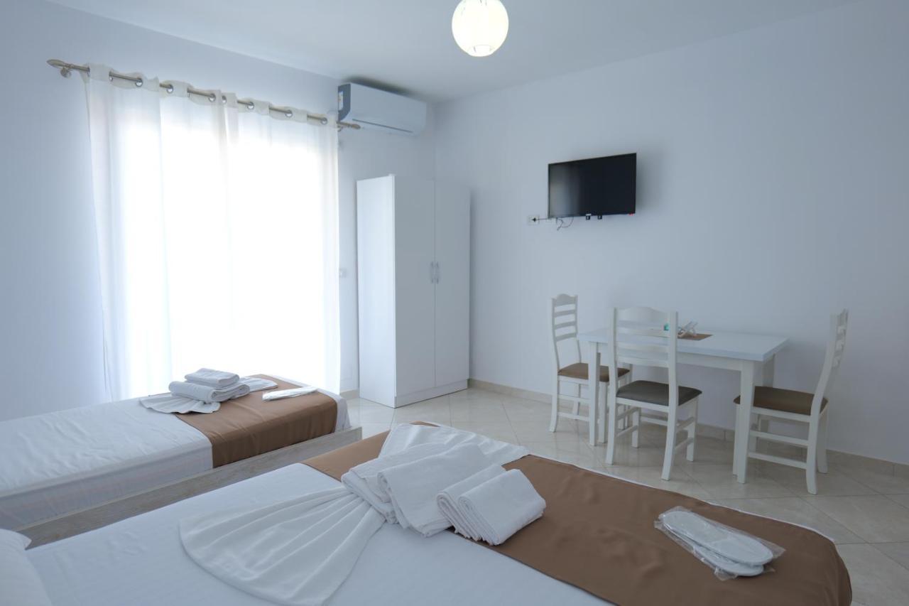Hotel Seahorse Ksamil Exterior foto