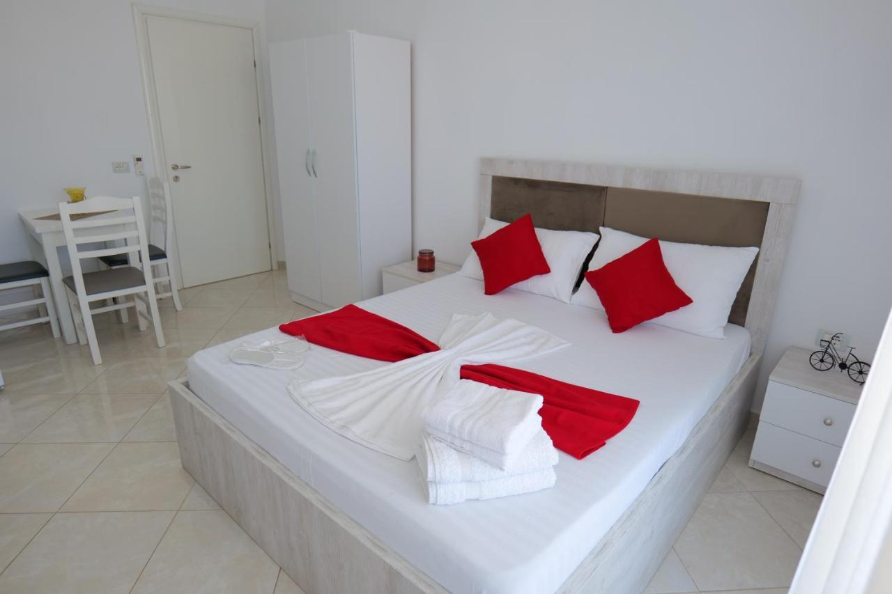 Hotel Seahorse Ksamil Exterior foto