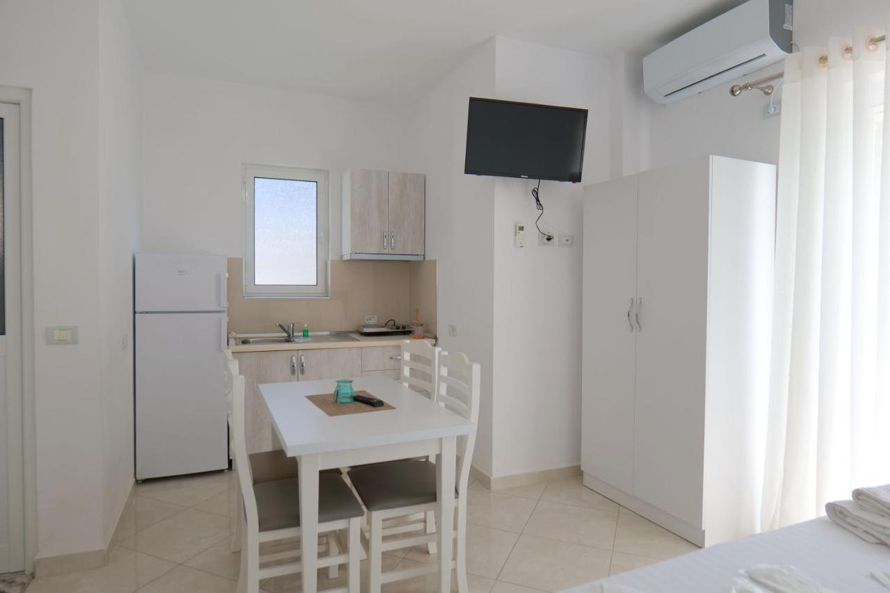 Hotel Seahorse Ksamil Exterior foto
